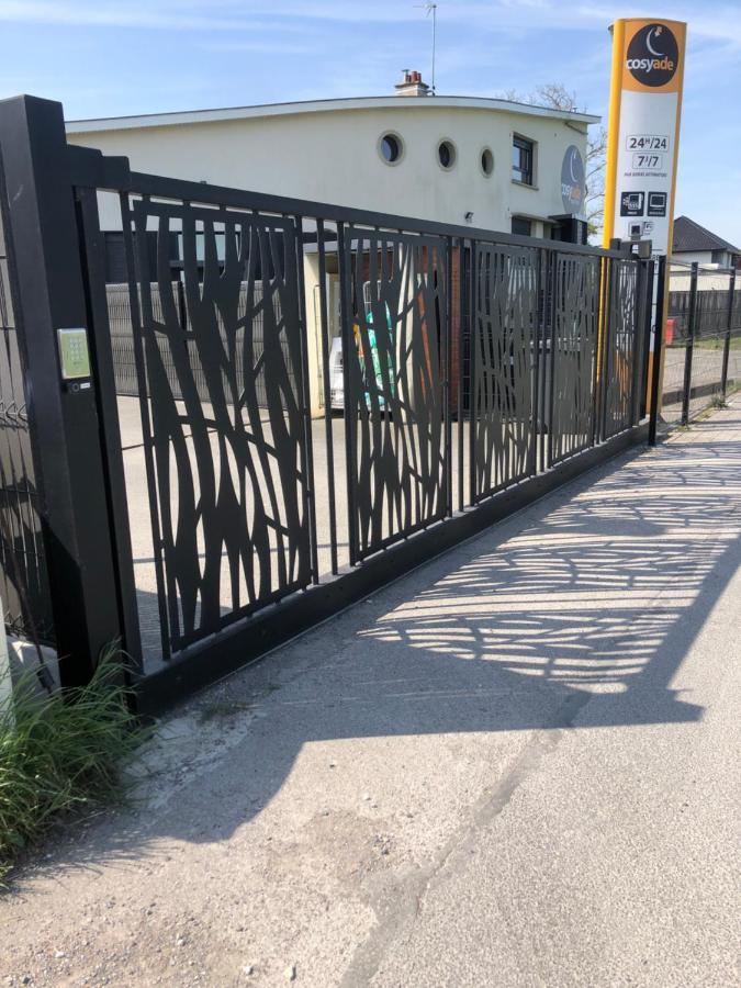 Aparthotel Cosyade Bourbourg Exterior foto