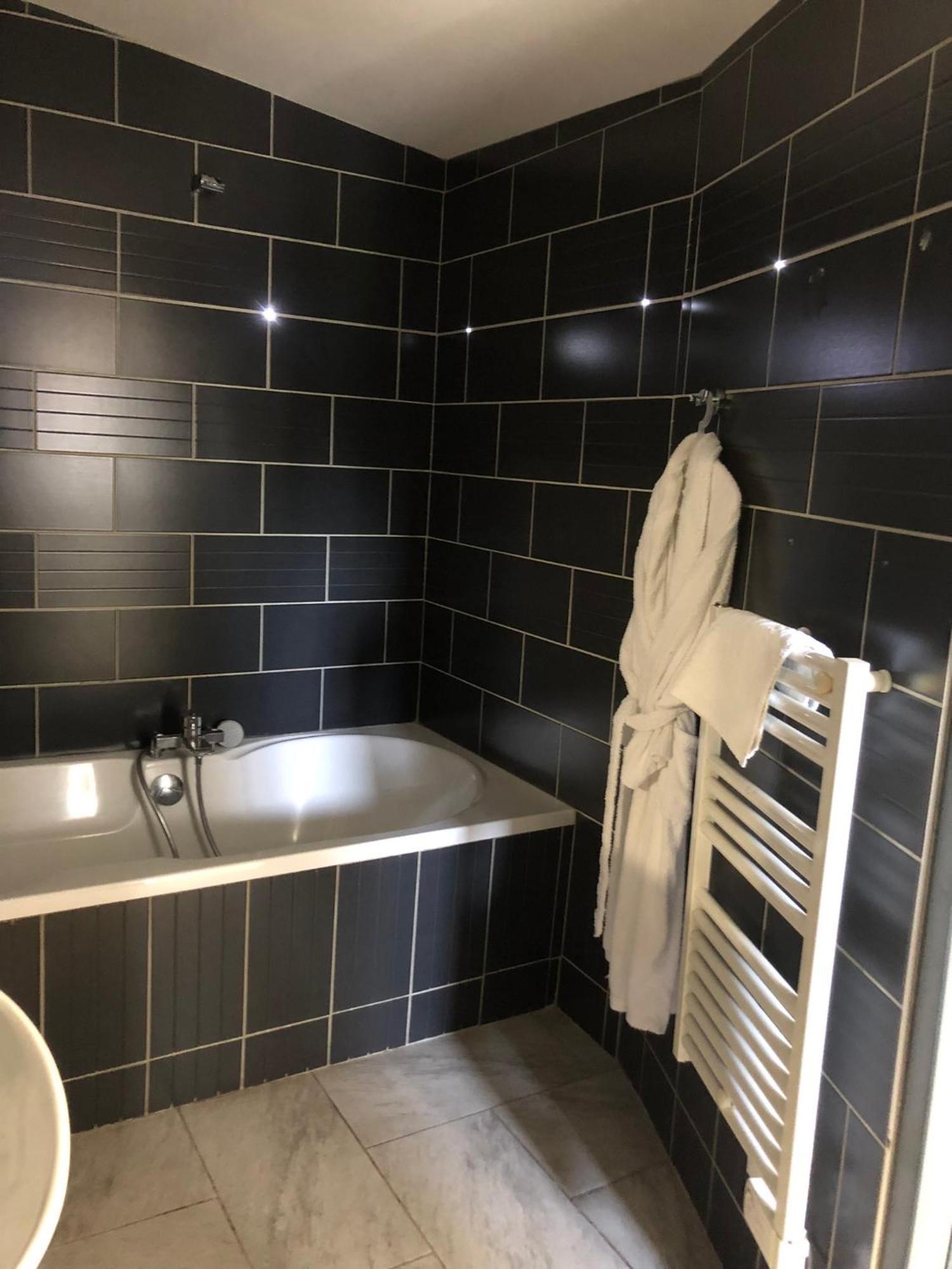 Aparthotel Cosyade Bourbourg Exterior foto